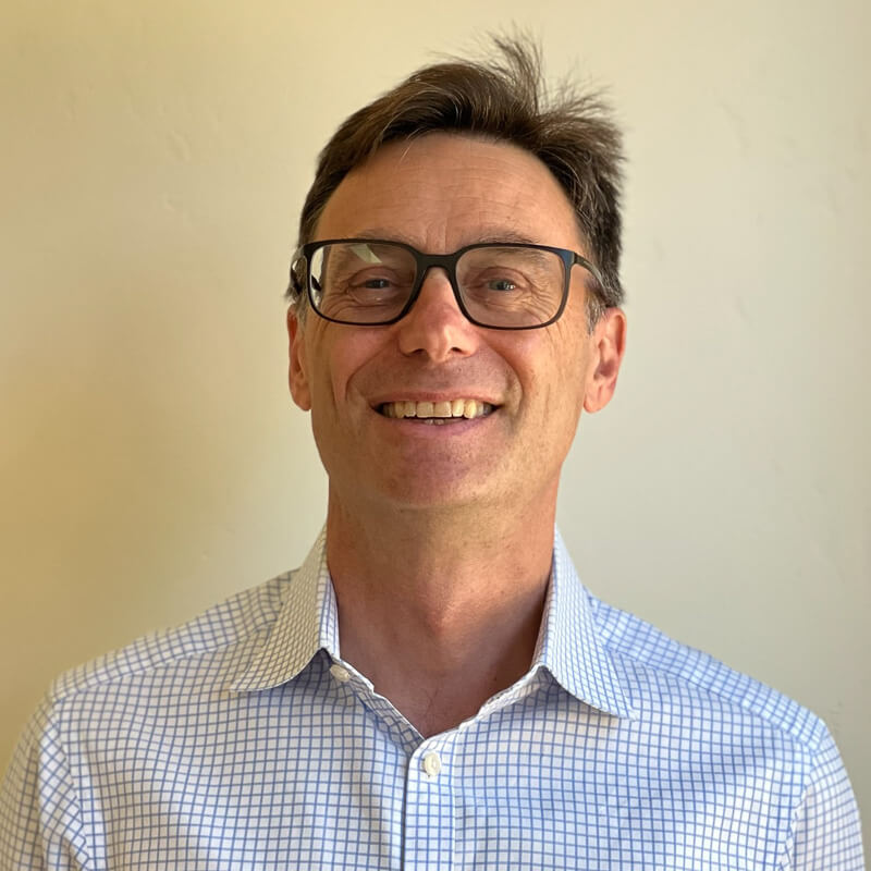 Andrew Chisholm headshot