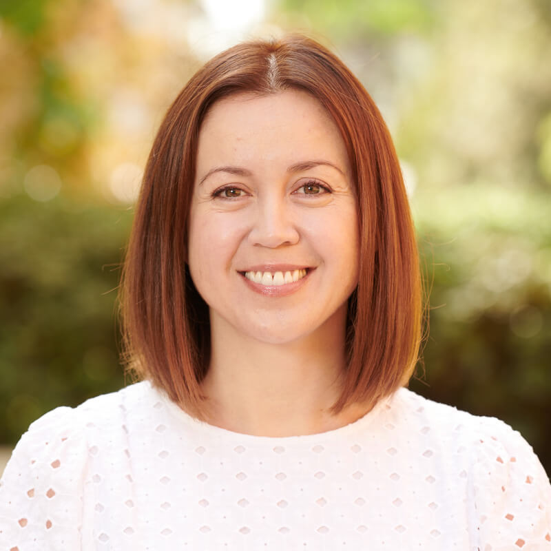 Stephanie Correa headshot