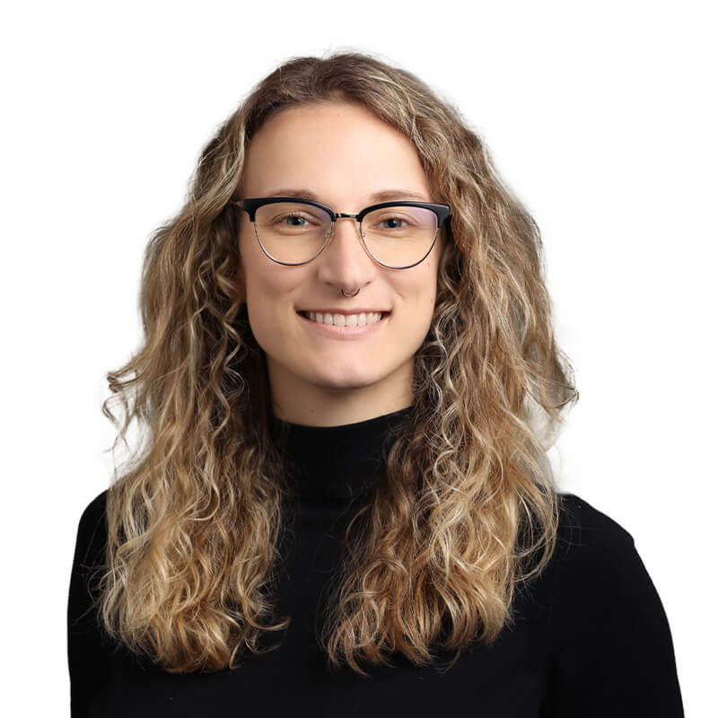 Rachel Hostetler headshot